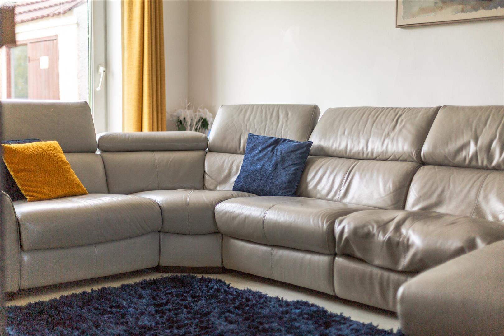 Parklands View, Sketty, Swansea, SA2 8LT